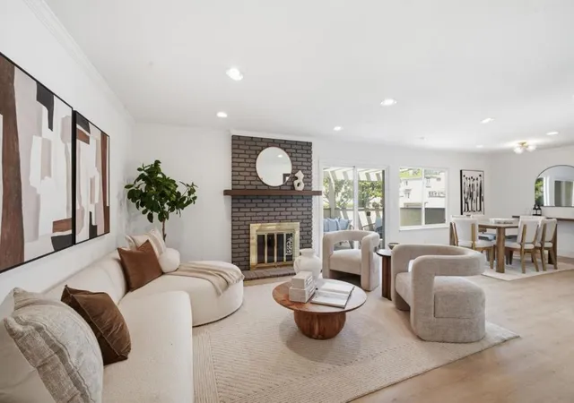 Townhouse for sale at 7126 Clarendon St, San Jose, CA 95129 | MLS# ML82063327