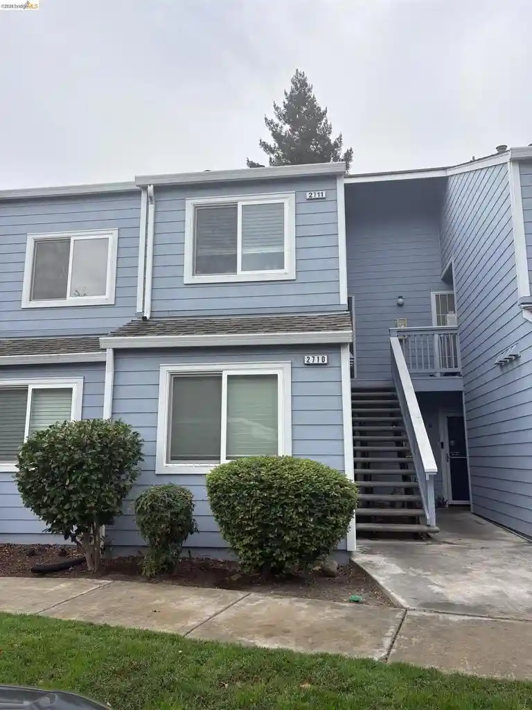 Listing Photo 1 - Condo for sale in 2711 Ivy Ln located at 2711 Ivy Ln, Antioch, CA 94531 - Unit 2711 Ivy Ln