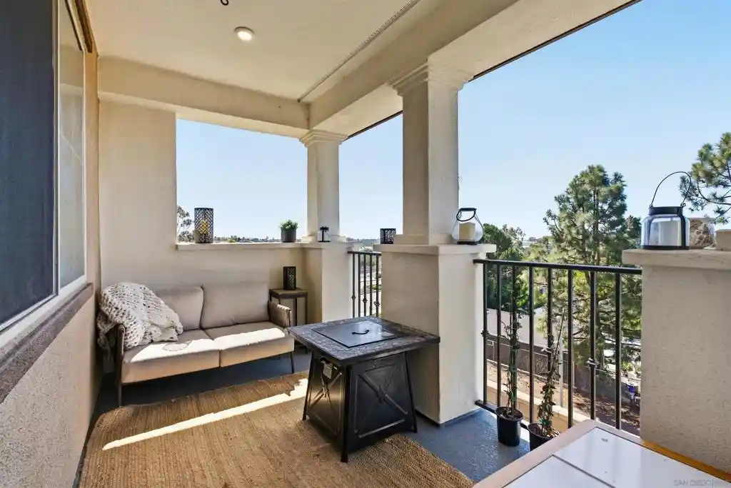 Listing Photo 1 - Condo for sale in 1525 Fig Tree Wy located at 1525 Fig Tree Wy, Oceanside, CA 92056 - Unit 1525 Fig Tree Way