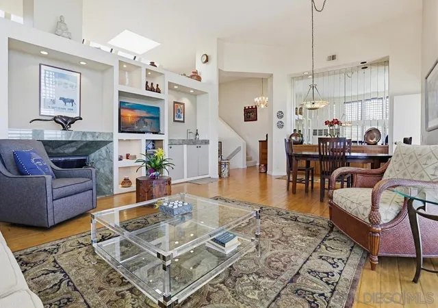 Photo 4 of Sale Pending at 803 Spindrift Dr, Del Mar, CA 92014 | MLS# 260024005SD | Listing updated on 2026-10-06