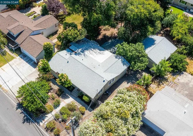 Photo 1 of Single family home for sale at 2072 Chalomar Rd, Concord, CA 94518 | MLS# 41150102 | Listing updated on 2026-10-09