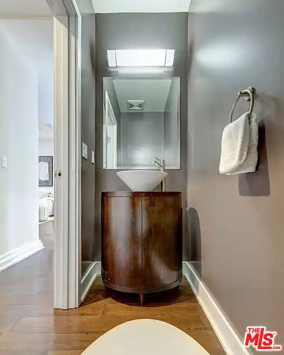 Listing Photo 31 - Condo for sale in 2512 28Th St located at 2512 28Th St, Santa Monica, CA 90405 - Unit #110