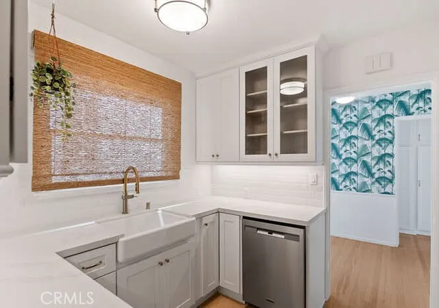 Photo 3 of Condo for sale at 515 San Vicente #D, Santa Monica, CA 90402 | MLS# SR26214829 | Listing updated on 2026-10-03