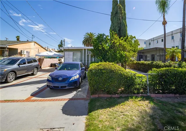 Multi family home for sale at 6106 Colfax Ave, North Hollywood, CA 91606 | MLS# SR26204913