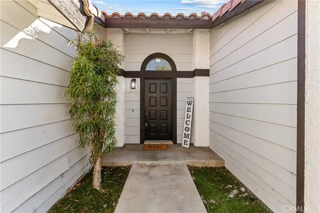 Photo 1 of Sale Pending at 1002 E Ave J6, Lancaster, CA 93535 | MLS# SR26194214 | Listing updated on 2026-10-24