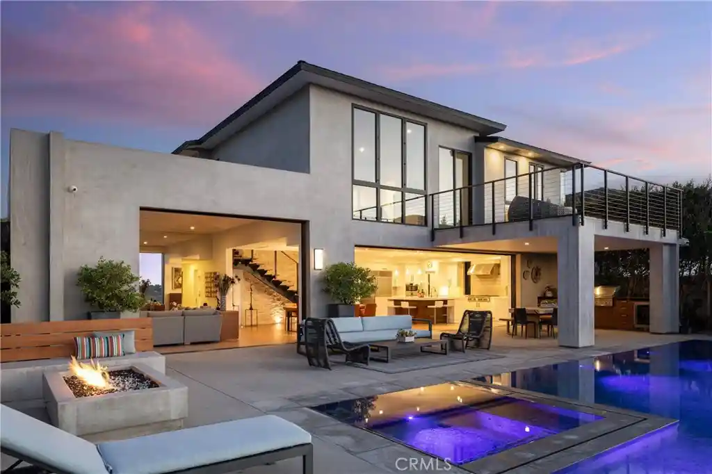 Photo 1 of Single family home for sale at 2975 Catalpa St, Newport Beach, CA 92660 | MLS# LG26202015 | Listing updated on 2026-10-27