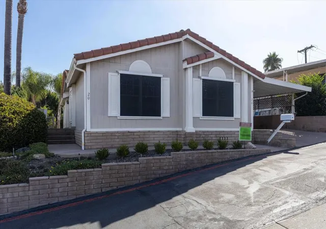 Photo 3 of Manufactured home for sale at 1333 Olive Ave #20, Vista, CA 92083 | MLS# NDP2609197 | Listing updated on 2026-10-08