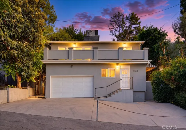 Photo 2 of Single family home for sale at 11423 Sunshine Ter, Studio City, CA 91604 | MLS# BB26213025 | Listing updated on 2026-10-11
