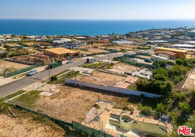 Photo 2 of Land for sale at 3619 Seahorn Dr, Malibu, CA 90265 | MLS# 26993789 | Listing updated on 2026-10-10
