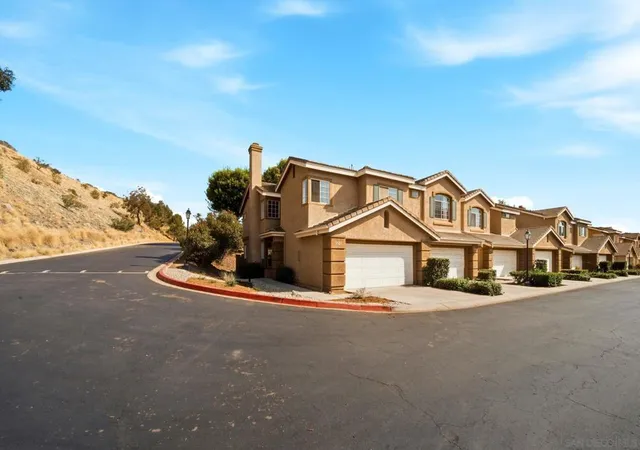 Photo 2 of Townhouse for sale at 9525 Questa Pointe, San Diego, CA 92126 | MLS# 260024021SD | Listing updated on 2026-10-02