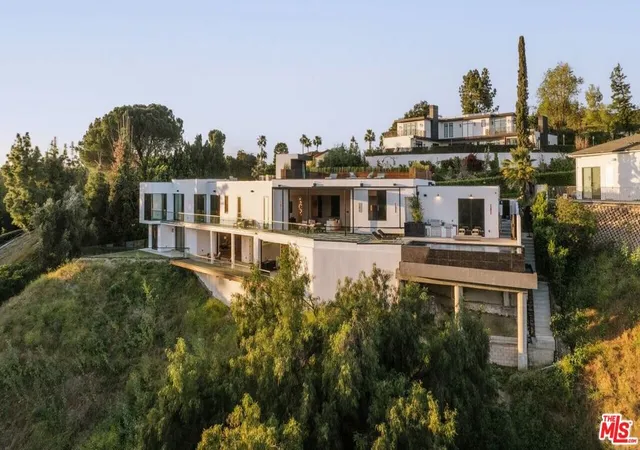 Photo 1 of Mansion for sale at 15834 High Knoll Rd, Encino, CA 91436 | MLS# 26995307 | Listing updated on 2026-10-10