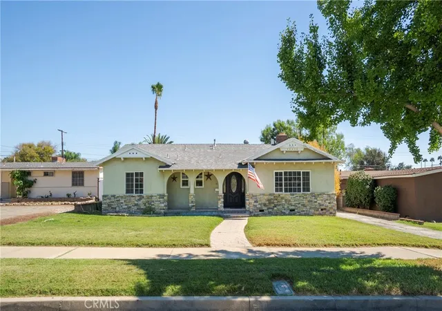 Photo 2 of Single family home for sale at 630 Carleton, Claremont, CA 91711 | MLS# CV26213958 | Listing updated on 2026-10-10