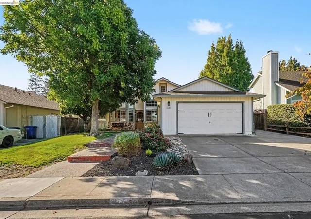 Photo 2 of Single family home for sale at 4150 Sequoia Dr, Oakley, CA 94561 | MLS# 41150124 | Listing updated on 2026-10-09