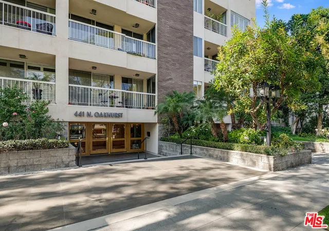 Photo 1 of Condo for sale at 441 N Oakhurst Dr #304, Beverly Hills, CA 90210 | MLS# 26995403 | Listing updated on 2026-10-10