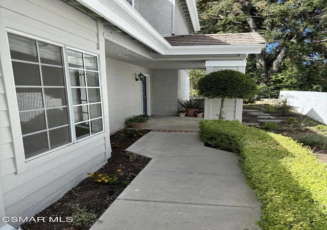 Photo 3 of Townhouse for sale at 5645 Tanner Ridge Ave, Westlake Village, CA 91362 | MLS# 226004697 | Listing updated on 2026-10-09