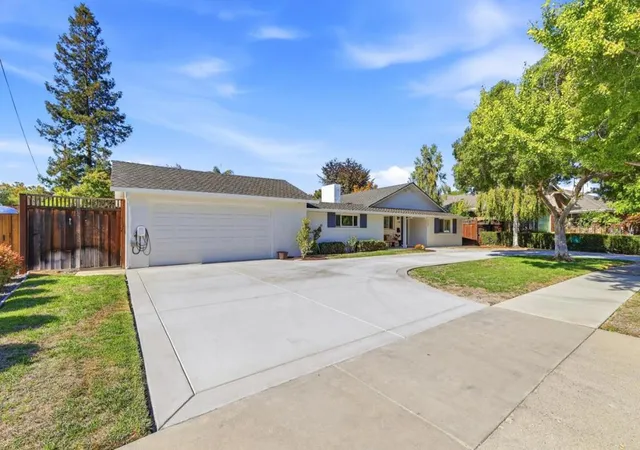 Photo 3 of Single family home for sale at 1177 Ruth Dr, San Jose, CA 95125 | MLS# ML82061742 | Listing updated on 2026-10-12