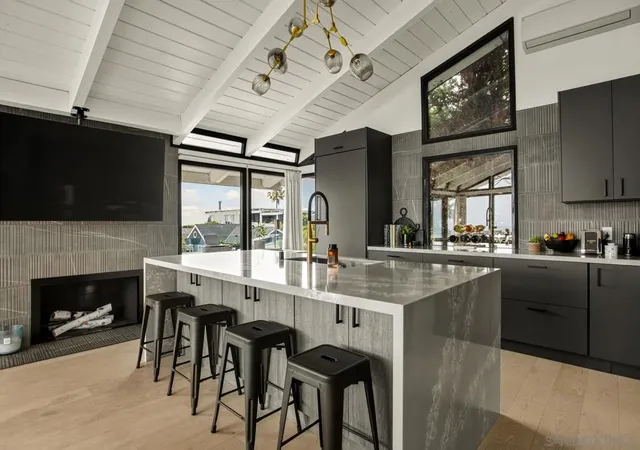 Photo 3 of Single family home for sale at 2568 Bonita Way, Laguna Beach, CA 92651 | MLS# 260024040SD | Listing updated on 2026-10-02