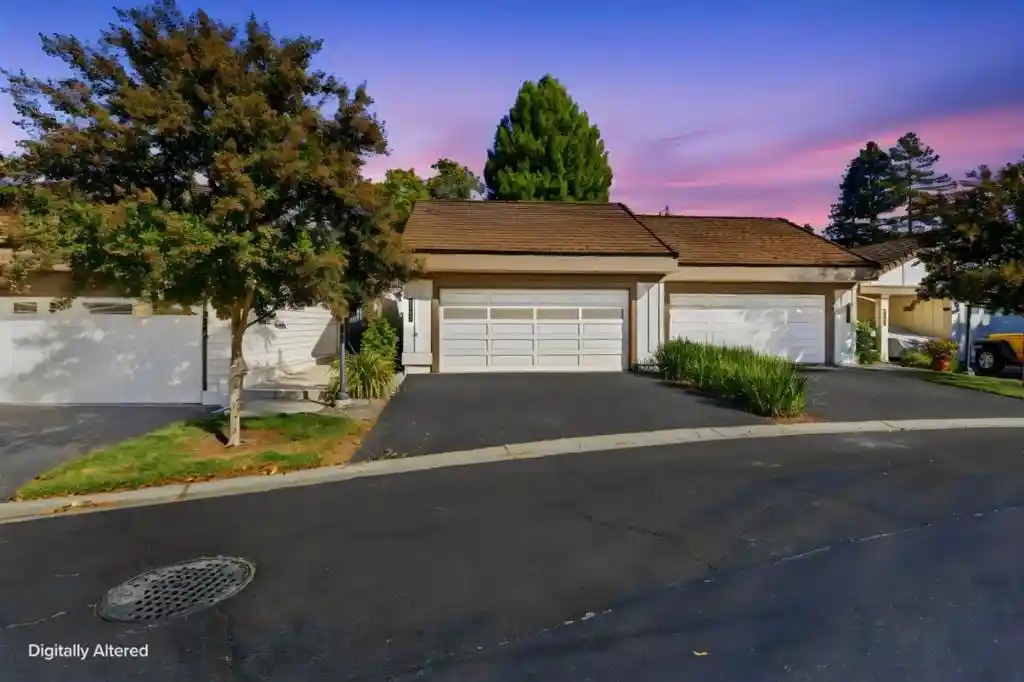 Listing Photo 1 - Condo for sale in 6082 Montgomery Ct located at 6082 Montgomery Ct, San Jose, CA 95135 - Unit 6082 Montgomery Ct