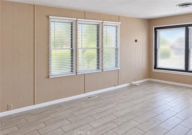 Photo 3 of Manufactured home for sale at 690 Santa Clara, Hemet, CA 92543 | MLS# SW26215028 | Listing updated on 2026-10-06