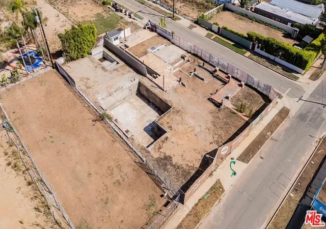 Photo 1 of Land for sale at 906 Kagawa St, Pacific Palisades, CA 90272 | MLS# 26996059 | Listing updated on 2026-10-10