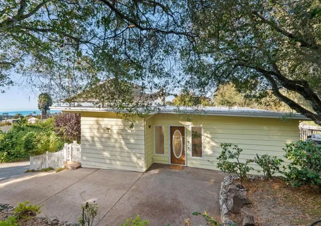 Photo 2 of Sale Pending at 534 Cathedral Dr, Aptos, CA 95003 | MLS# ML82063395 | Listing updated on 2026-10-08