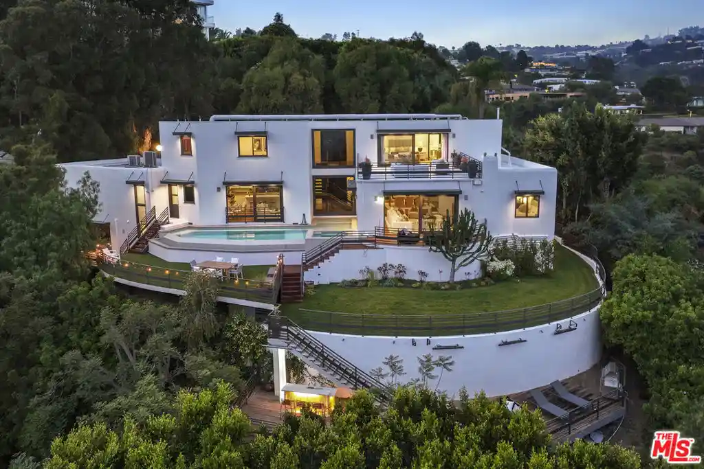 Photo 1 of Single family home for sale at 9330 Beverly Crst Dr, Beverly Hills, CA 90210 | MLS# 26994427 | Listing updated on 2026-10-19