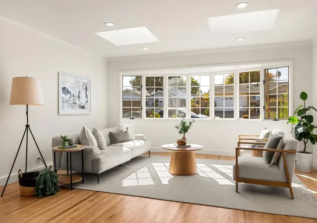 Photo 2 of Sale Pending at 324 Harbor Dr, Santa Cruz, CA 95062 | MLS# ML82063404 | Listing updated on 2026-10-09