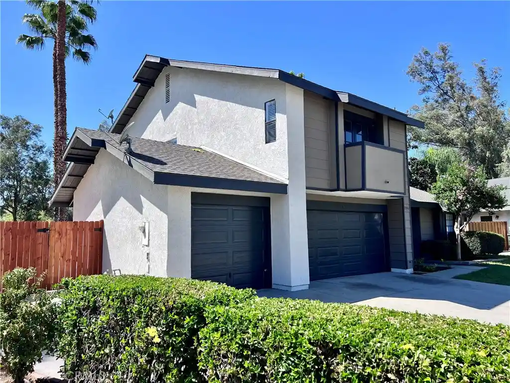Photo 1 of Sale Pending at 5941 Grinnell Dr, Jurupa Valley, CA 92509 | MLS# IG26211108 | Listing updated on 2026-10-21
