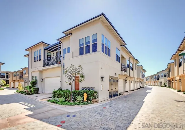 Listing Photo 2 - Condo for sale in building located at 16750 Coyote Bush Dr, San Diego, CA 92127 - Unit #94