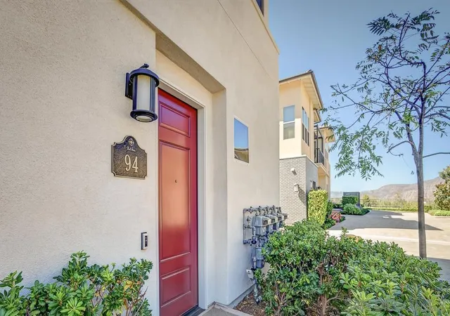 Listing Photo 3 - Condo for sale in building located at 16750 Coyote Bush Dr, San Diego, CA 92127 - Unit #94