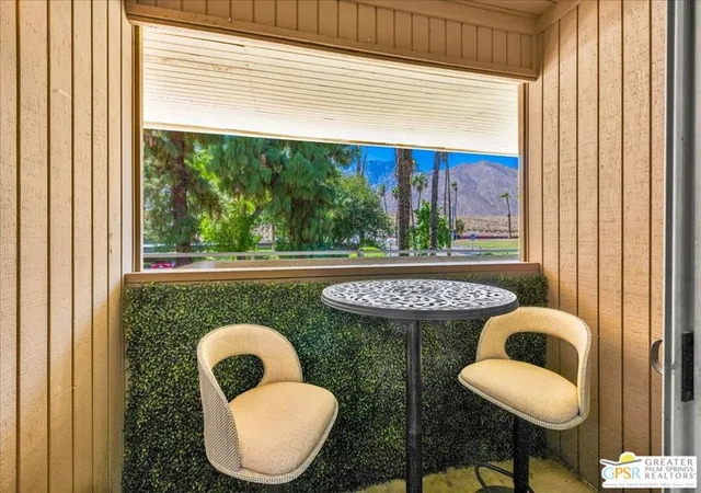 Listing Photo 5 - Condo for sale in building located at 2875 N Los Felices Rd, Palm Springs, CA 92262 - Unit #217