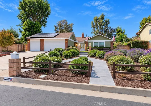 Photo 3 of Single family home for sale at 31831 Saint Pierre Ln, Lake Elsinore, CA 92530 | MLS# IG26212173 | Listing updated on 2026-10-04