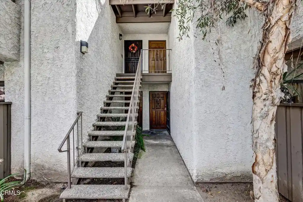 Listing Photo 13 - Condo for sale in 15511 Sherman Wy located at 15511 Sherman Wy, Van Nuys, CA 91406 - Unit #32