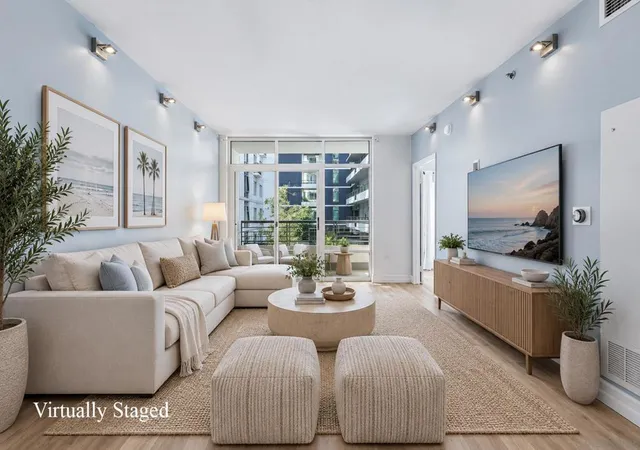 Photo 1 of Sale Pending at 425 W Beech St #336, San Diego, CA 92101 | MLS# 260024067SD | Listing updated on 2026-10-08
