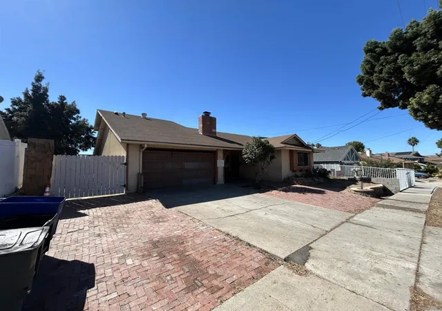 Photo 2 of Sale Pending at 464 E J, Chula Vista, CA 91910 | MLS# 260024068SD | Listing updated on 2026-10-08