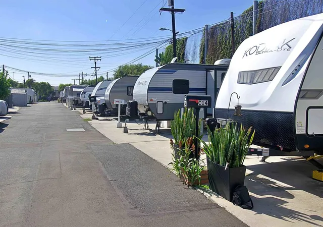 Photo 3 of Manufactured home for sale at 681 I St #C14, Chula Vista, CA 91910 | MLS# PTP2607456 | Listing updated on 2026-10-03