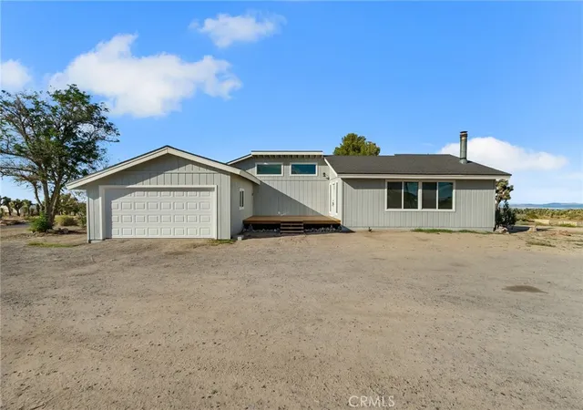 Single family home for sale at 3932 Nielson Rd, Phelan, CA 92371 | MLS# HD26214300