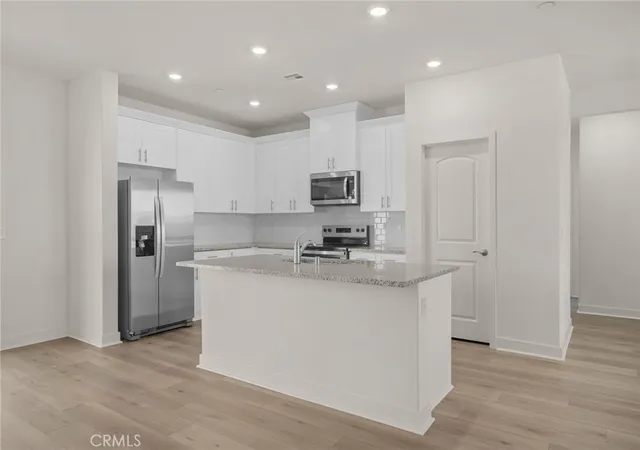 Photo 2 of Single family home for sale at 14712 Indigo Rd, Apple Valley, CA 92307 | MLS# SW26215231 | Listing updated on 2026-10-03