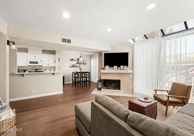Photo 3 of Townhouse for sale at 1191 Tivoli Ln #71, Simi Valley, CA 93065 | MLS# 226004704 | Listing updated on 2026-10-02