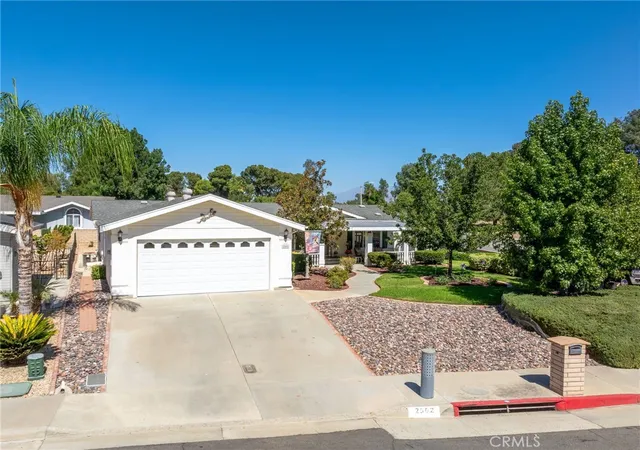 Photo 2 of Manufactured home for sale at 2502 Peach Tree St, Hemet, CA 92545 | MLS# SW26214986 | Listing updated on 2026-10-03