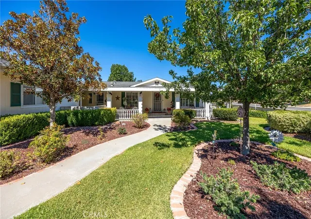 Photo 3 of Manufactured home for sale at 2502 Peach Tree St, Hemet, CA 92545 | MLS# SW26214986 | Listing updated on 2026-10-03