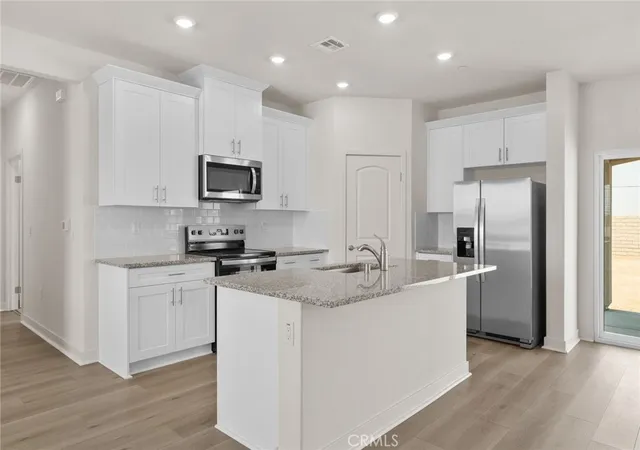 Photo 2 of Single family home for sale at 14756 Indigo Rd, Apple Valley, CA 92307 | MLS# SW26215261 | Listing updated on 2026-10-03