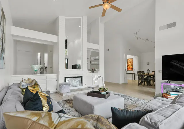 Photo 3 of Condo for sale at 162 Lost River Dr, Palm Desert, CA 92211 | MLS# 219153698DA | Listing updated on 2026-10-03