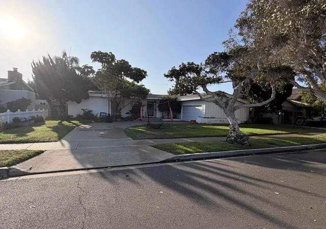 Photo 2 of Sale Pending at 731 Coronado, Coronado, CA 92118 | MLS# 260024078SD | Listing updated on 2026-10-08