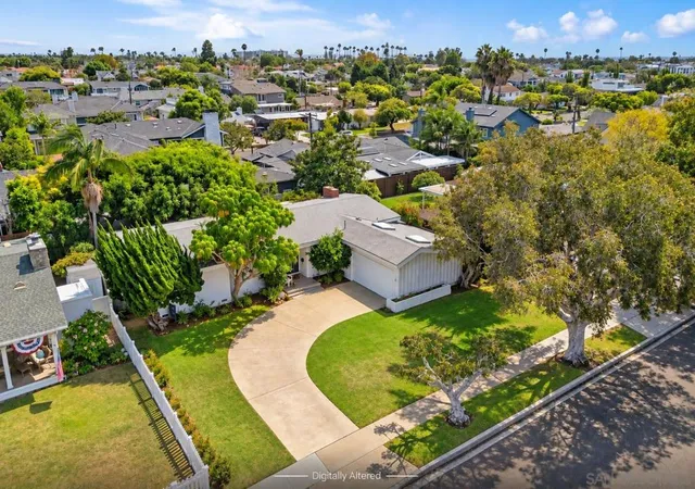 Photo 3 of Sale Pending at 731 Coronado, Coronado, CA 92118 | MLS# 260024078SD | Listing updated on 2026-10-08