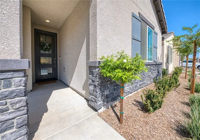 Photo 2 of Single family home for sale at 1523 Bloom Ln, Clovis, CA 93619 | MLS# FR26215009 | Listing updated on 2026-10-04