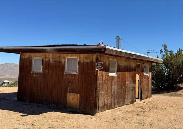 Photo 4 of House for sale at 23766 Valley View Rd, Apple Valley, CA 92308 | MLS# HD26214175 | Listing updated on 2026-10-02
