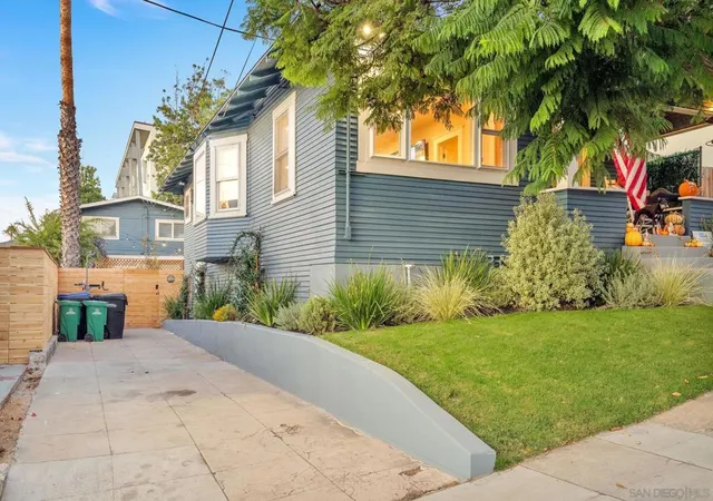 Photo 3 of Multi family home for sale at 418 W Ivy St, San Diego, CA 92101 | MLS# 260024083SD | Listing updated on 2026-10-02