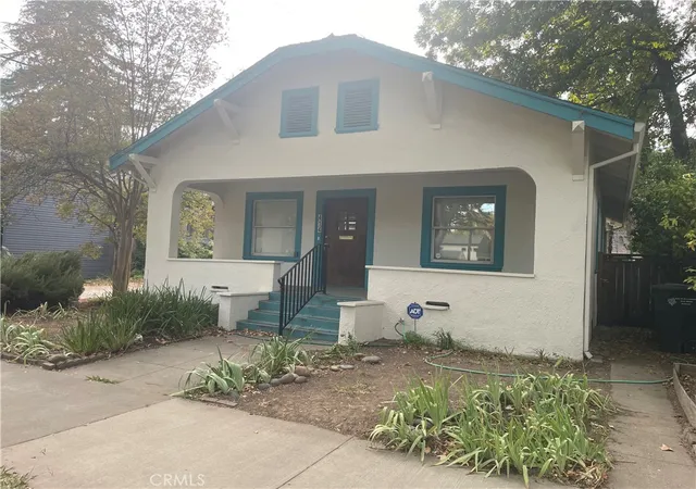 Photo 2 of Sale Pending at 414 25th Street, Sacramento, CA 95816 | MLS# PI26215260 | Listing updated on 2026-10-07