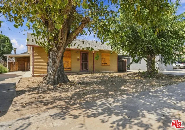 Photo 2 of Single family home for sale at 528 S D St, Exeter, CA 93221 | MLS# 26994737 | Listing updated on 2026-10-10